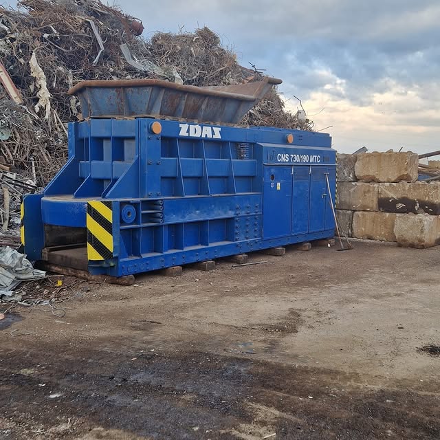 🔧 
Naši chlapi dotáhli do konce kompletní renovaci semi-mobilních nůžek ŽĎAS CNS 730 pro TSR Brno - Modřice.💪
