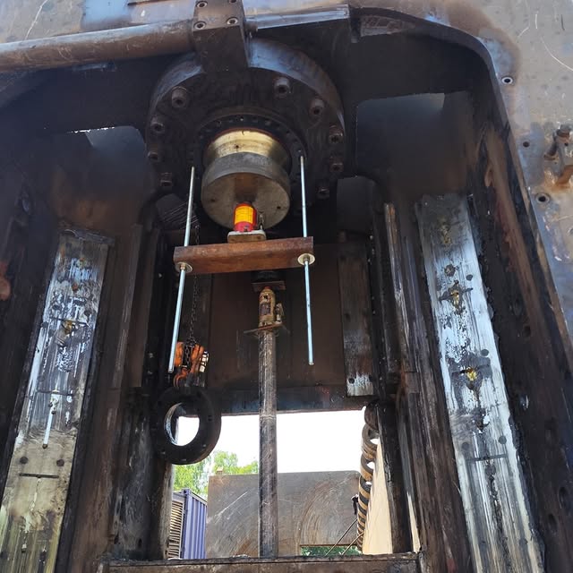 V Dolním Rychnově jsme dokončili kompletní generální opravu nůžek Metso Lindemann.